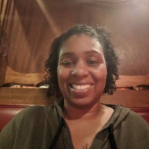 Meet your Posher, Stephanie